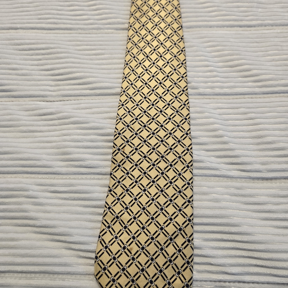 Brooks Brothers Gold and Black Patterned Tie